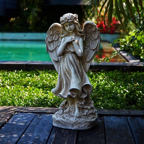 9 Charming Garden Guardian Angel Statues - LivegreenGardens.com