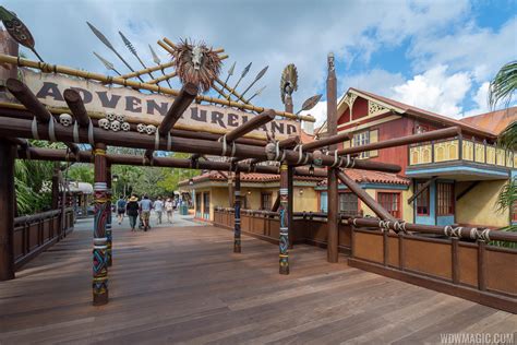 PHOTOS - Walls come down on Magic Kingdom's Club 33 entrance