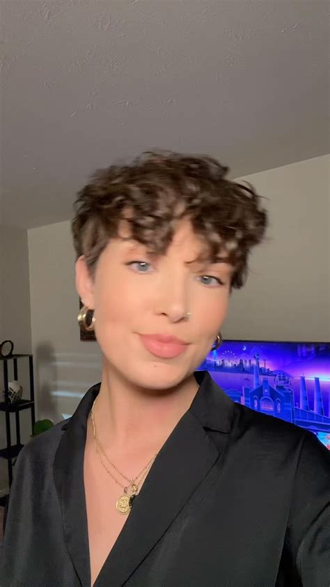 Miya Acacia | 🌚 | Instagram