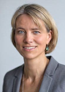 Hamburg: Zahl der Erstanträge geht zurück » CARE INVEST