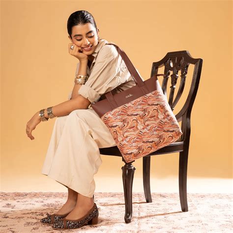 Tote Bags: Buy Best Tote Bags Online at Great Prices - Zouk