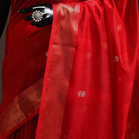 Red Handloom Buti Maheshwari Silk Saree with Zari Border