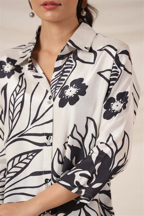 Off-White & Black Floral Printed Top in Russian Silk – Kaftanize