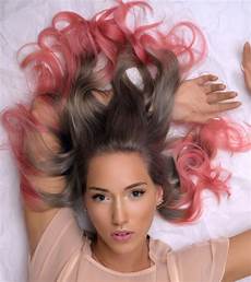Home Dyeing Hair by How To Dye Your Hair At Home Home Dyeing Hair