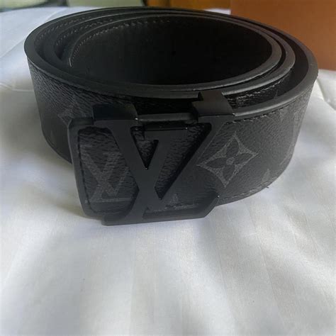 Black Louis Vuitton belt Size 28-30 - Depop