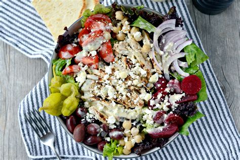 The Best Grilled Chicken Greek Salad with Creamy Greek Dressing ...