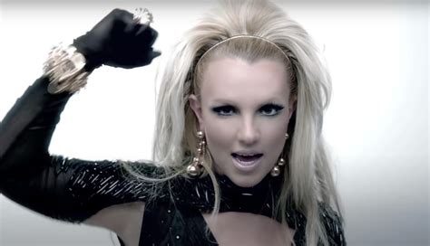 Britney Spears et Will.i.am à nouveau réunis sur l’explosif « MIND YOUR ...