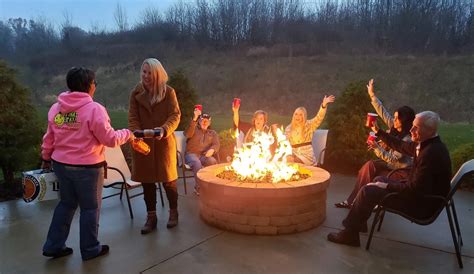 Tina's Taxi & Delivery