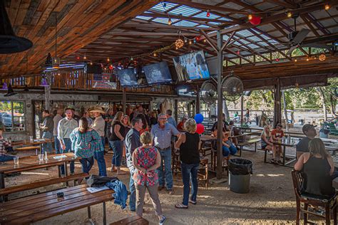Moontower Saloon | South Austin Beer Garden & Music Venue