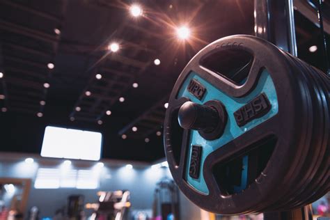 LED Lighting at the Gym 的图像结果