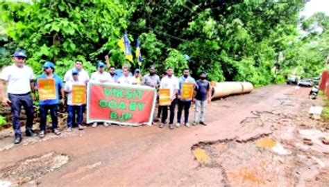 AAP takes potshots at BJP over deteriorating condition of roads in Siolim