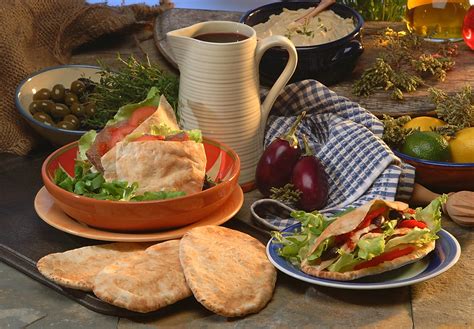 White Bread Pitta Calories at Angelina Chomley blog