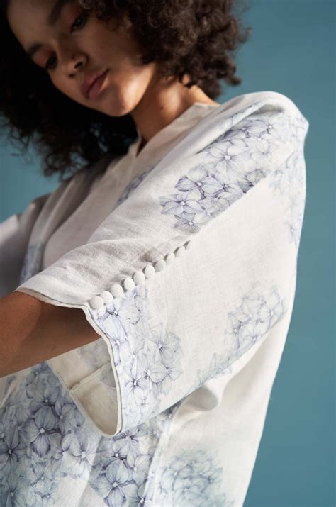 Flora Clutter Linen Set – Snehaarora