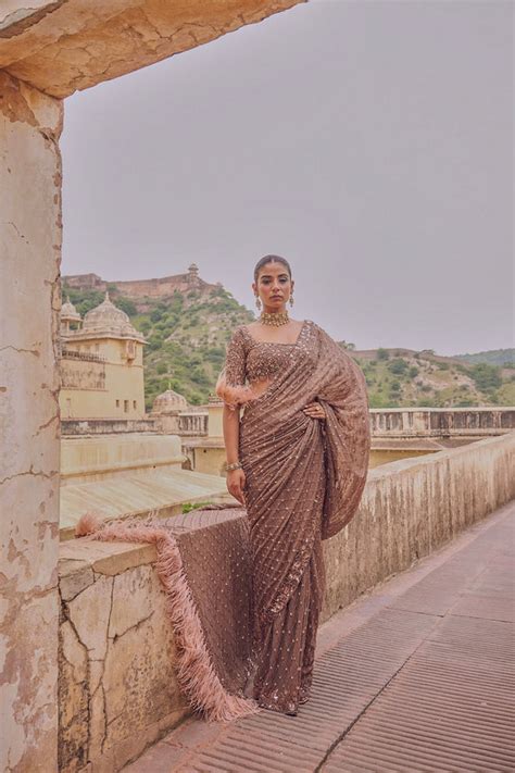 Buy Zoha Hand Embroidered Saree with Cape | Rouje