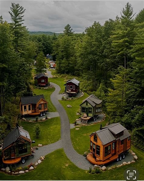 Pin by Cassie Allen Hays on Small Places and Spaces | Tiny house ...