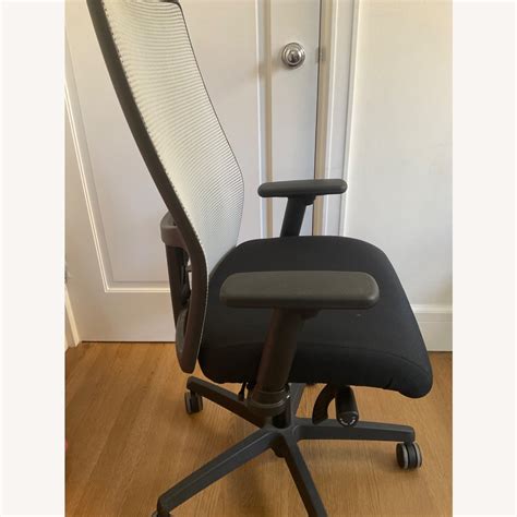 HON Ignition 2.0 Ergonomic Office Chair - AptDeco