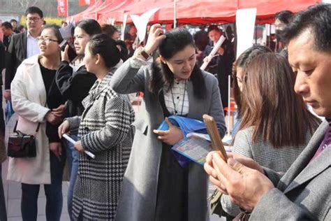 周末郑州有场大型招聘会，5800余个高薪职位等你挑！-大河报网