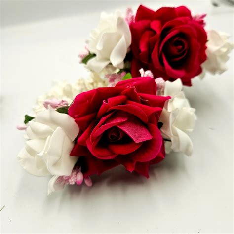 Buy Hand Gajra Online In India - Etsy India