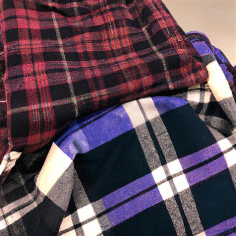 What Is Warmer Flannel Or Fleece? (Know the difference!) – Outlife Expert