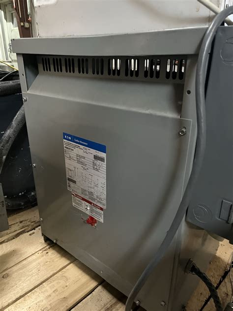 EATON/CUTLER-HAMMER DRY TYPE DISTRIBUTION TRANSFORMER WITH SQUARE D ...