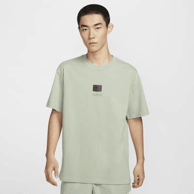 Nike Sportswear Men's Max90 T-Shirt. Nike IN
