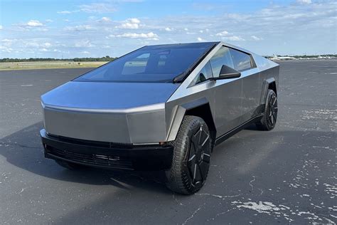 tesla-cybertruck-texas-elon-musk - TESLARATI