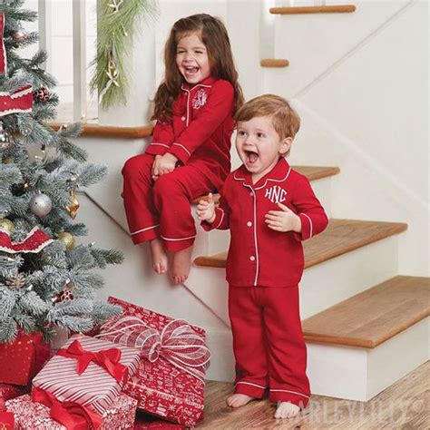 Monogrammed Kids Christmas Pajama Set | Monogrammed christmas pajamas ...