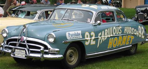 Hudson Hornet - Information and photos - MOMENTcar