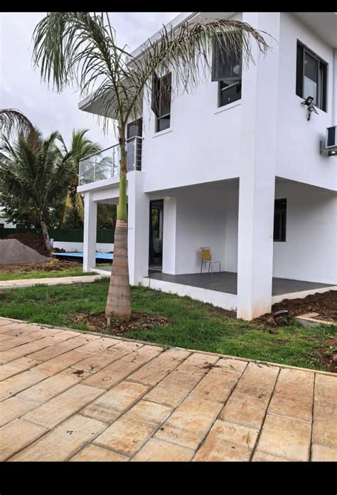 House / Villa - For Rent in Grand Bay - 45,000 rupees | Lexpress Property