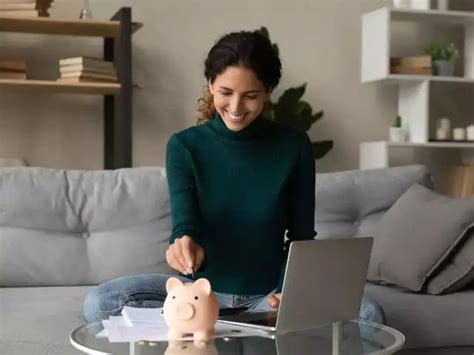 Fixed deposits vs debt funds: What should you choose now? - Understand ...