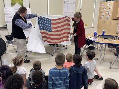 Veteran's Day Activities in Elementary School - Elmira City School District