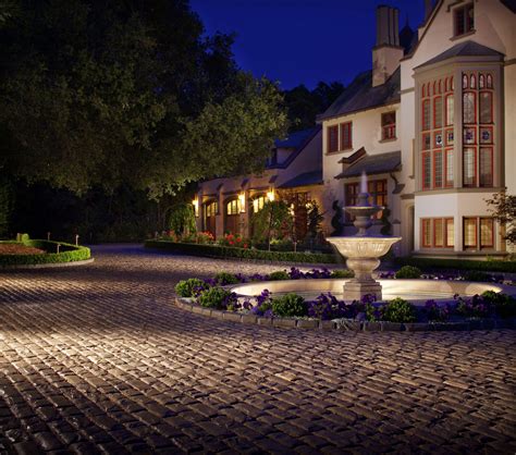 Driveway Lights Guide: Outdoor Lighting Ideas + Tips | Install-It-Direct