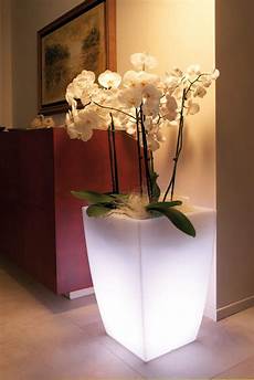 vasi moderni d arredo vaso luminoso da interno e giardino a led logos vasi moderni d arredo vaso luminoso da interno e giardino a led logos