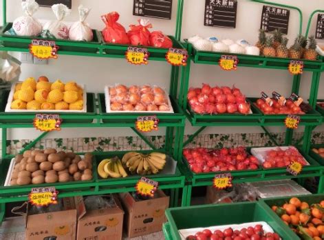 大超市里的蔬菜水果高清图片下载-正版图片500757761-摄图网