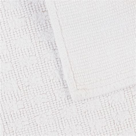 Honeybloom Woven Square White Bath Rug, 20x30