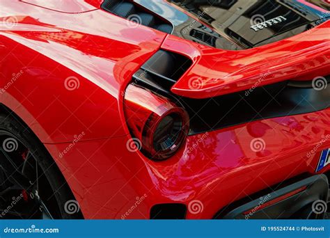 Couleur Noire Huracan Lp 6104 Lamborghini De Supercar Garée Dans La Rue ...