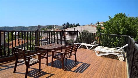 BUNCH OF GRAPES INN HOTEL (Pissouri) - Inn Reviews & Photos - Tripadvisor