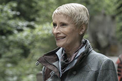 Laila Robins - Actress