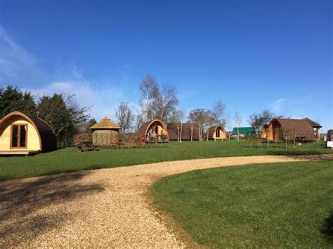 ANITA'S TOURING CARAVAN PARK (Mollington) - Campground Reviews & Photos ...