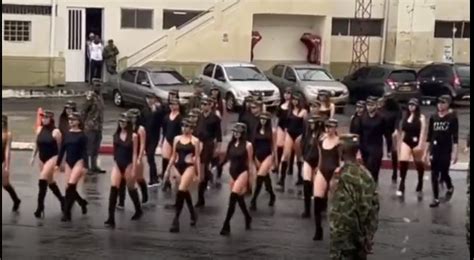Video: Escándalo por desfile en 'body' el Batallón Ayacucho de ...