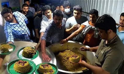 4AM Biryani: ఎప్పుడు పడితే అప్పుడు బిరియానీ తింటున్నారా?.. ఇది మీ కోసమే ...