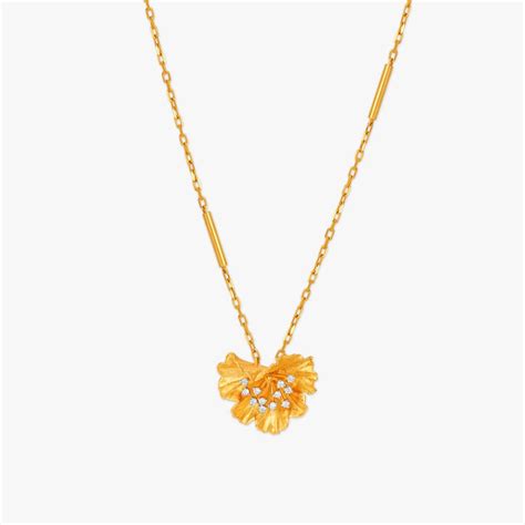 Diamond Pendant: Buy Diamond Pendant with Chain Online | Tanishq