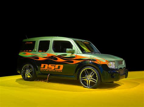 2007 Honda Element Custom Yellow And Silver 3/4 Front View