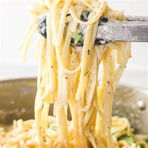 One Pot Creamy Garlic Noodles Recipe | Samsung Food App