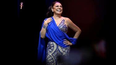 Isabel Pantoja celebrará sus 50 años en la música con un triple disco y ...