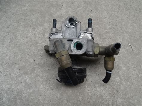 Relay Valve for Scania R - series Wabco 9730110500 Scania 1425183 ...