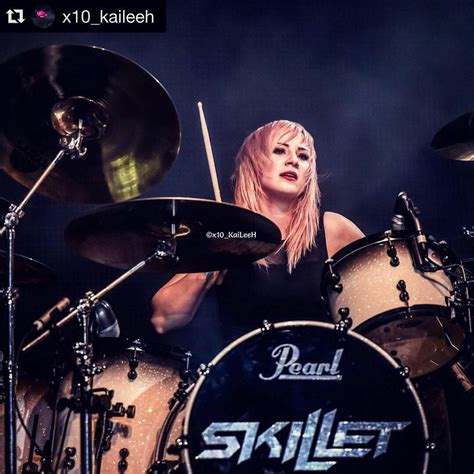 Pin by Mio Chang on Drummers | Skillet band, Jen ledger, Female drummer