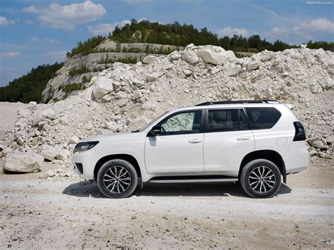 Toyota Land Cruiser [EU] (2021) - picture 67 of 161