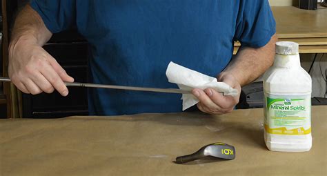 How to Regrip Golf Clubs - Step by Step Guide – Golf Shaft Warehouse Inc