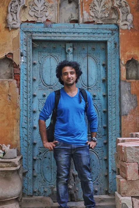 Lucknavi Local People 的图像结果